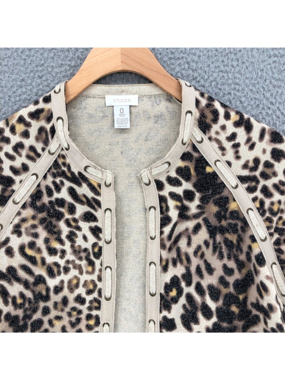 Chicos Sweater Womens 0 US Small Beige Leopard Shimmer Open Cardigan Everyday - Picture 2 of 9